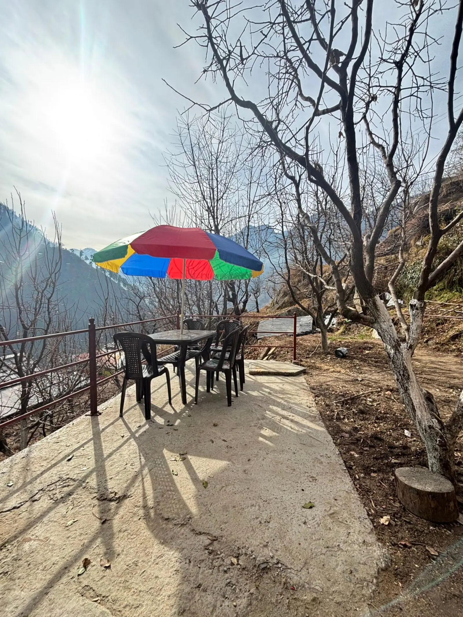 Terrace seating at the Mizuki Retreat cafe with valley views